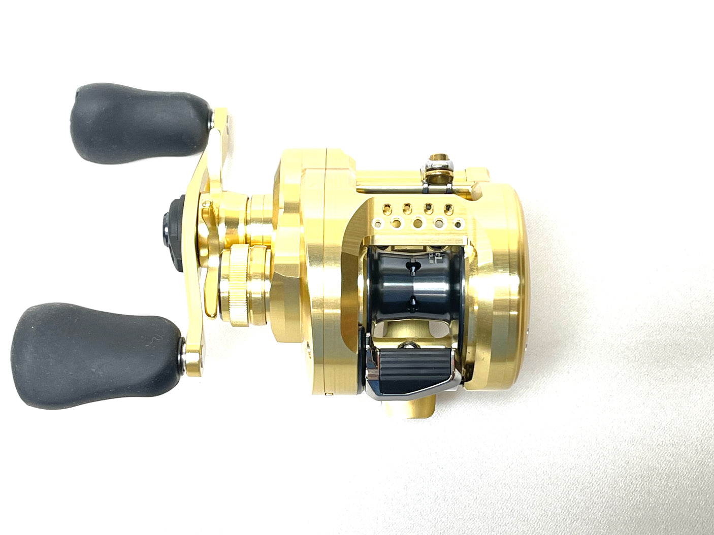 Used Shimano 22 Calcutta Conquest 201XG Left