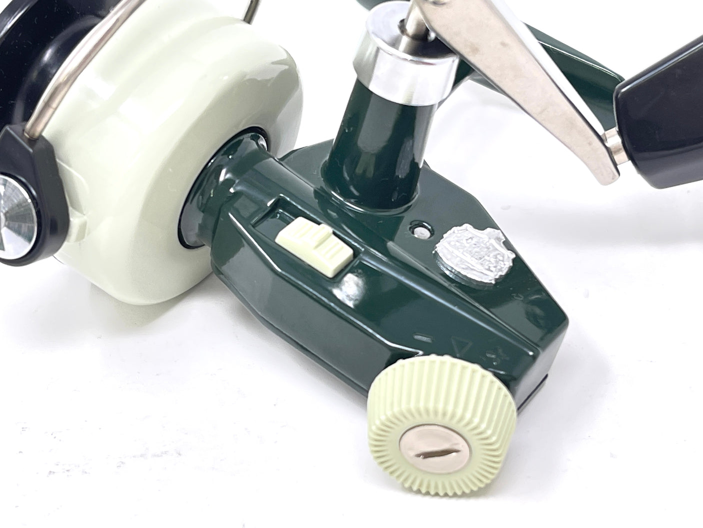 Used Abu Garcia Cardinal 33 Left