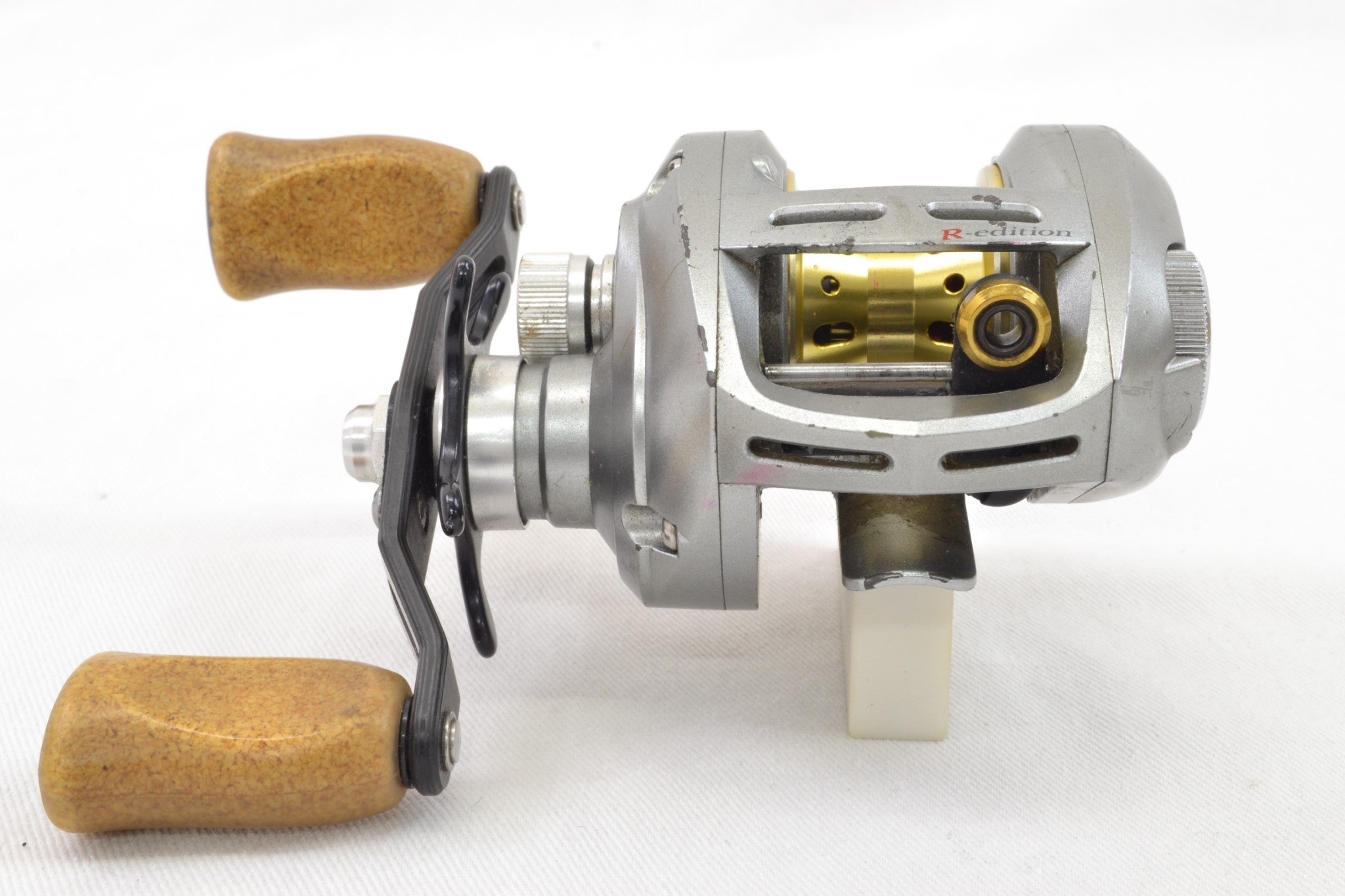 Daiwa Alphas 103 Type-F, How to Remove the Spool Pin & Upgrade Spool  Bearing 