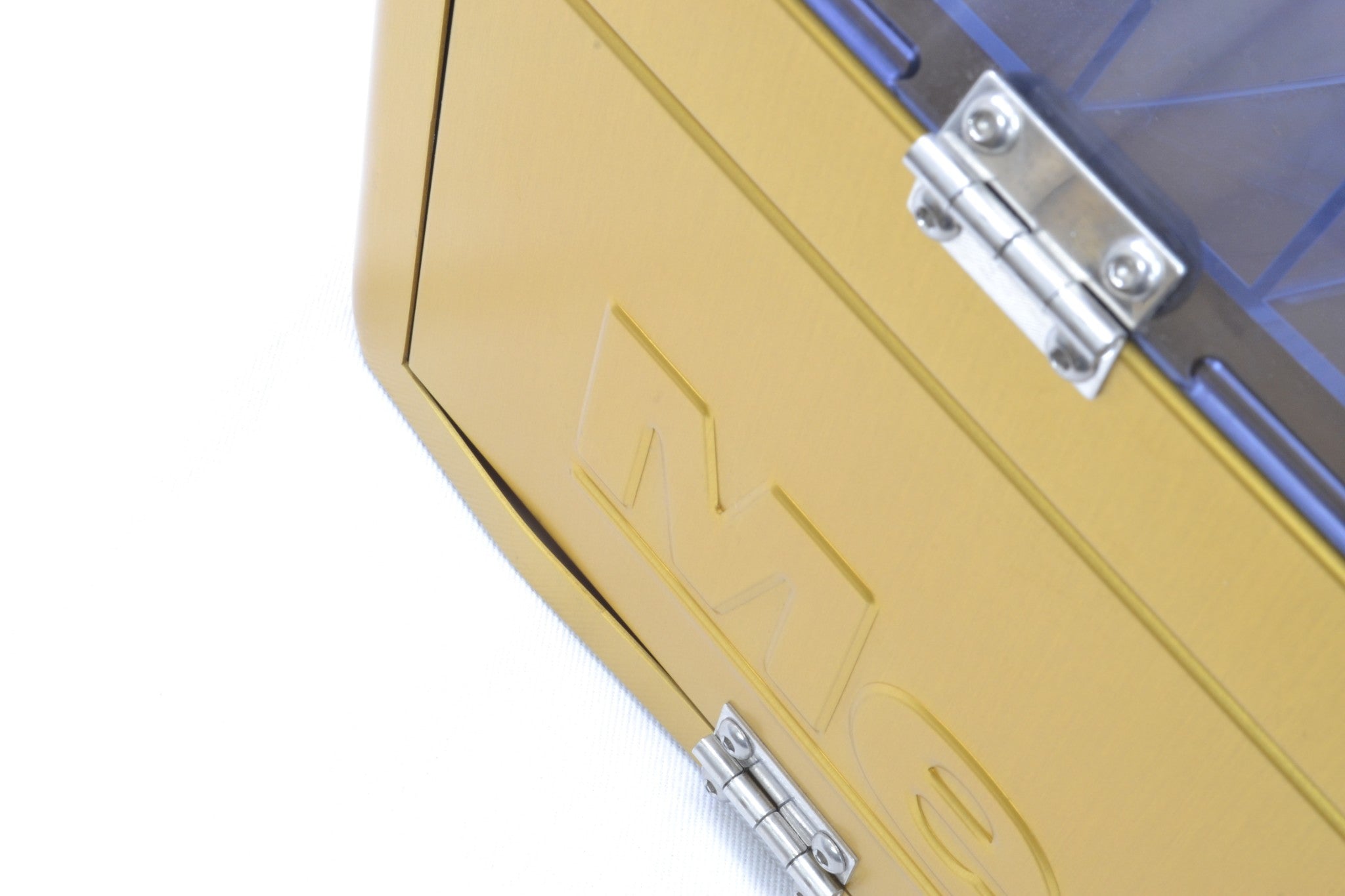 Megabass サイクロン パンドラボックス 新品未使用 Megabass Asylum 20th limited Tackle Box gold with Z-CRANK lure set